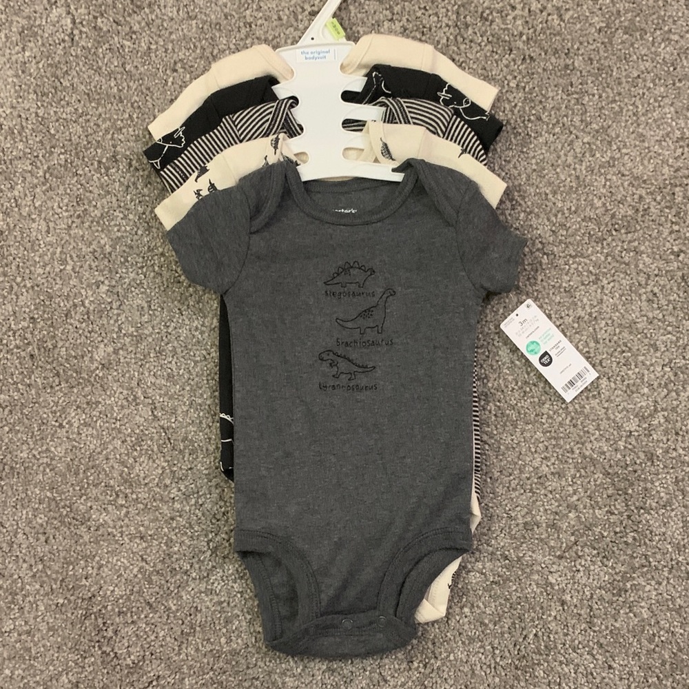 Carter's  Baby Bodysuit onesies- set of 4